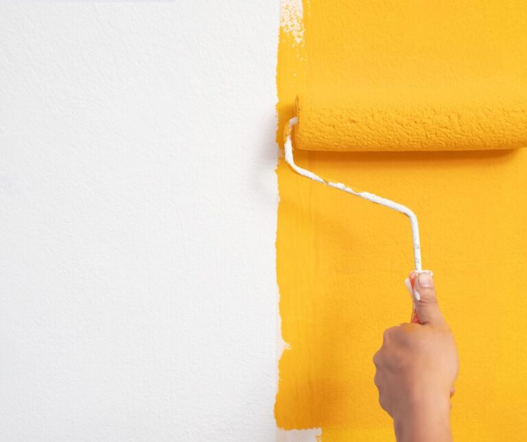 Lire la suite à propos de l’article Comment peindre une pièce avec 2 couleurs ?