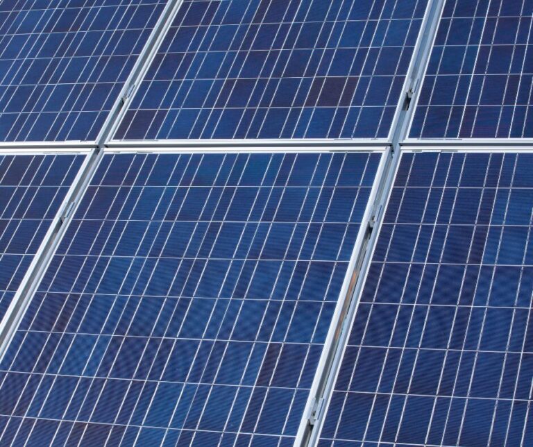Lire la suite à propos de l’article Comment installer des panneaux photovoltaïques ?